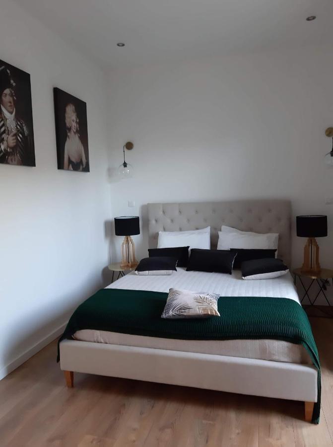 Home Sweet Home: Cozy Apartment with Terrace Near City and Sea Bastia  Exterior photo