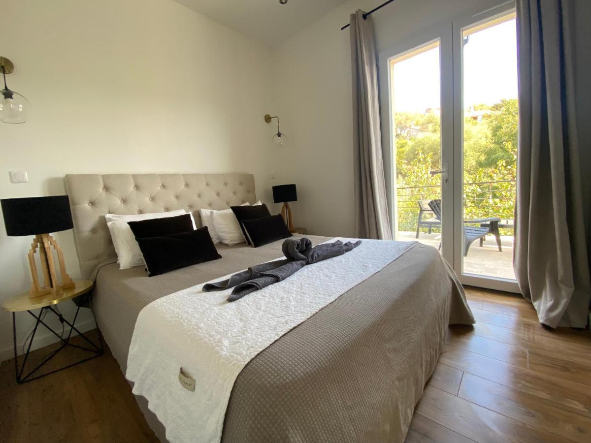 Home Sweet Home: Cozy Apartment with Terrace Near City and Sea Bastia  Exterior photo